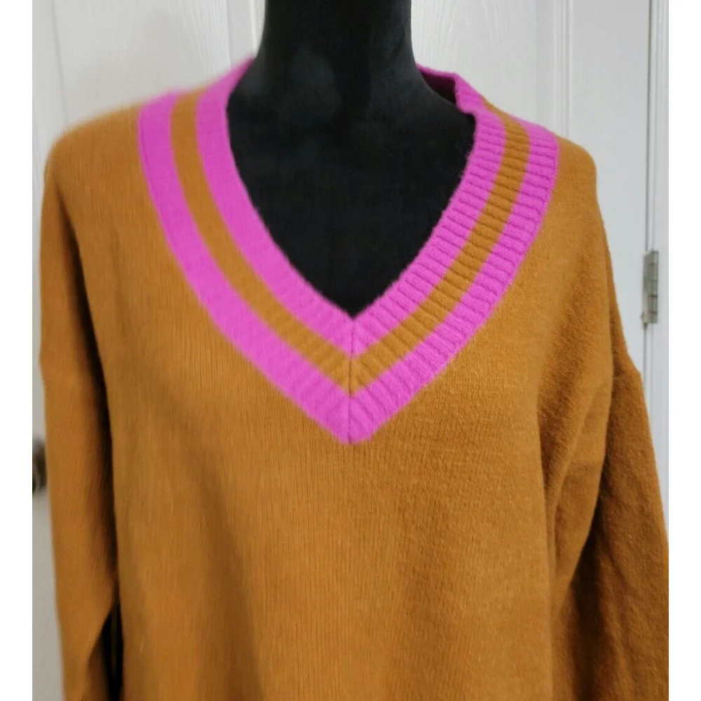 NWT Skylar Rose Oversized V Neck Brown And Pink‎ Sweater Size XS